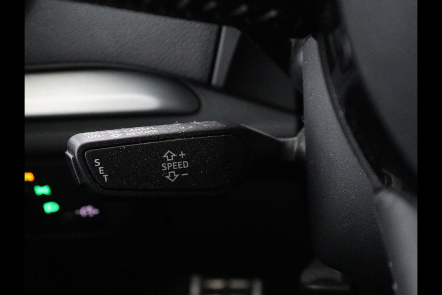 Audi A3 35 TFSI Advance Sport | Panoramadak | S-Line | Stoelverwarming | Half leder | Carplay | Virtual Cockpit | Navigatie | Cruise control | Full LED | DAB | Sportstoelen | Parkeerhulp