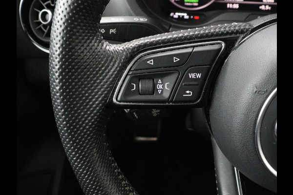 Audi A3 35 TFSI Advance Sport | Panoramadak | S-Line | Stoelverwarming | Half leder | Carplay | Virtual Cockpit | Navigatie | Cruise control | Full LED | DAB | Sportstoelen | Parkeerhulp
