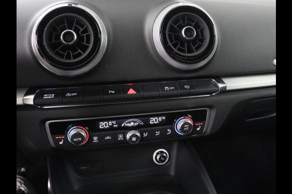 Audi A3 35 TFSI Advance Sport | Panoramadak | S-Line | Stoelverwarming | Half leder | Carplay | Virtual Cockpit | Navigatie | Cruise control | Full LED | DAB | Sportstoelen | Parkeerhulp
