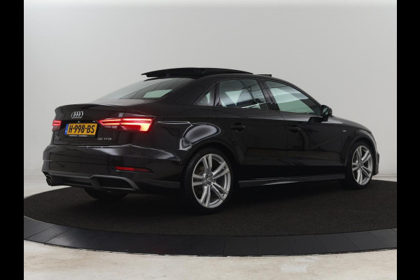 Audi A3 35 TFSI Advance Sport | Panoramadak | S-Line | Stoelverwarming | Half leder | Carplay | Virtual Cockpit | Navigatie | Cruise control | Full LED | DAB | Sportstoelen | Parkeerhulp