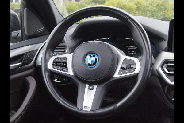 BMW iX3 High Executive 80 kWh | Nieuw Model | Panoramadak | Trekhaak | Harman Kardon | NL-Auto | Full Options