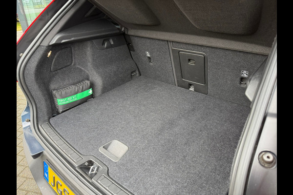 Volvo XC40 1.5 T4 Recharge Inscription Expression - Navi - Virt.Cockpit - Trekhaak - Winterpakket