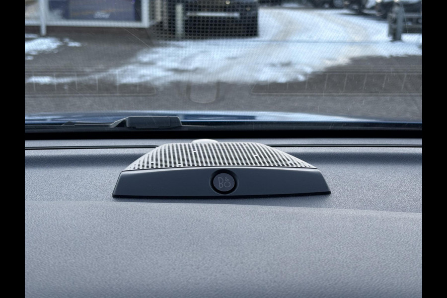 Ford Puma 1.0 EcoBoost Hybrid ST-Line X 155pk | Panoramadak | Winter Pack | Achteruitrijcamera | 18 inch velgen | B&O Audio