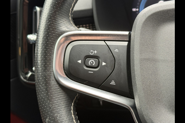 Volvo XC40 Recharge P8 AWD R-Design | | SOH 92% | Panoramadak | Apple Carplay | Stoel/Stuurverwarming