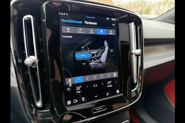 Volvo XC40 Recharge P8 AWD R-Design | | SOH 92% | Panoramadak | Apple Carplay | Stoel/Stuurverwarming