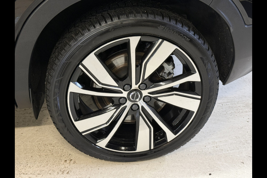 Volvo XC40 Recharge P8 AWD R-Design | | SOH 92% | Panoramadak | Apple Carplay | Stoel/Stuurverwarming