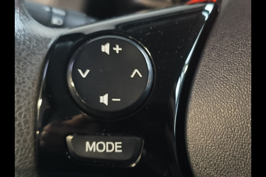 Citroën C1 1.0 VTi - Apple/Android uit 2020 Rijklaar + 12 maanden Bovag-garantie Henk Jongen Auto's in Helmond,  al 50 jaar service zoals 't hoort!