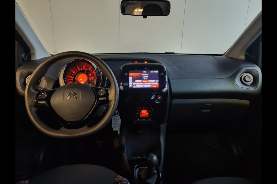 Citroën C1 1.0 VTi Shine Apple/Android uit 2020 Rijklaar + 12 maanden bovag-garantie Henk Jongen Auto's in Helmond,  al 50 jaar service zoals 't hoort!