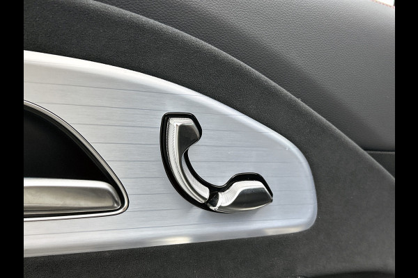 Mercedes-Benz CLA-Klasse 250+ Launch Edition 85 kWh | Adaptieve Cruise Control | Nightpakket | Memorypakket voorstoelen | Warmtepomp | MULTIBEAM LED | 19 inch AMG velgen |