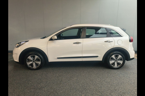 Kia Niro 1.6 GDi Hybrid DynamicLine Rijklaar + 12 maanden Bovag-garantie Henk Jongen Auto's in Helmond,  al 50 jaar service zoals 't hoort!