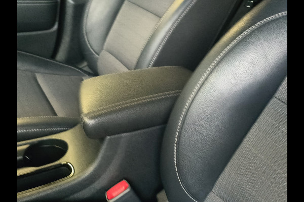 Kia Niro 1.6 GDi Hybrid DynamicLine Rijklaar + 12 maanden Bovag-garantie Henk Jongen Auto's in Helmond,  al 50 jaar service zoals 't hoort!