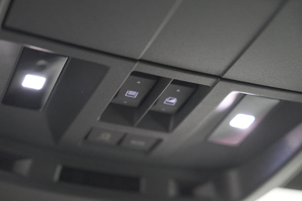 Peugeot 3008 1.2 Hybrid 136 GT | Panoramdak | 360 Camera | Stoelverwarming | Elektrische Kofferklep | Allseason Banden