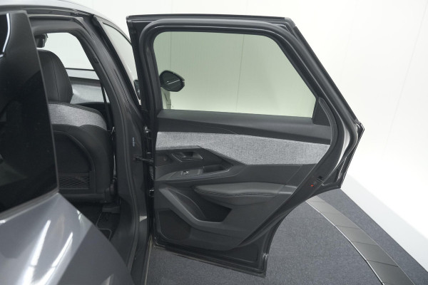 Peugeot 3008 1.2 Hybrid 136 GT | Panoramdak | 360 Camera | Stoelverwarming | Elektrische Kofferklep | Allseason Banden