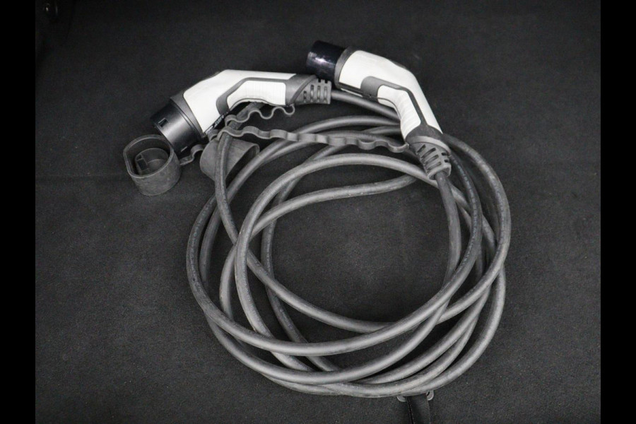 Opel Astra 1.6 Hybrid Business Edition | Stoelverwarming | Adaptive cruise | Navigatie | Camera | Full LED | Stuurverwarming | Bluetooth | Climate control | Comfortstoelen | PHEV | Plug In