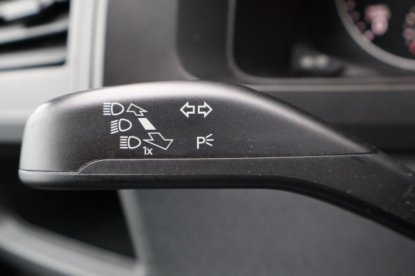 Volkswagen Transporter 2.0 TDI L2 H1 Automaat