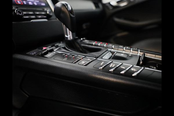 Porsche Macan 2.0 / Luchtvering / Camera / Cruise Control / Dode Hoek / F1 / Lane Assist / Leder / Memory / Xenon / Pdc / 20 Inch
