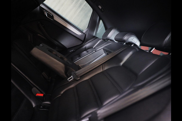 Porsche Macan 2.0 / Luchtvering / Camera / Cruise Control / Dode Hoek / F1 / Lane Assist / Leder / Memory / Xenon / Pdc / 20 Inch