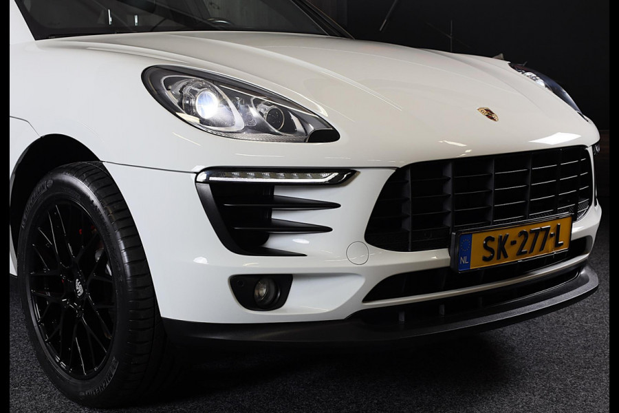 Porsche Macan 2.0 / Luchtvering / Camera / Cruise Control / Dode Hoek / F1 / Lane Assist / Leder / Memory / Xenon / Pdc / 20 Inch