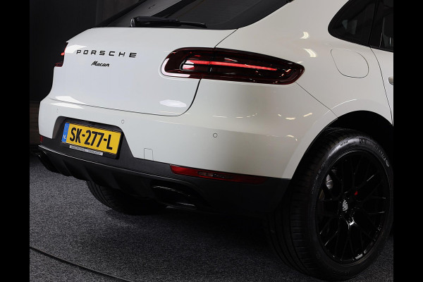 Porsche Macan 2.0 / Luchtvering / Camera / Cruise Control / Dode Hoek / F1 / Lane Assist / Leder / Memory / Xenon / Pdc / 20 Inch