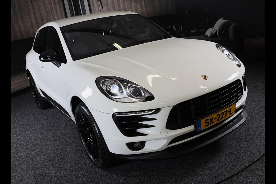 Porsche Macan 2.0 / Luchtvering / Camera / Cruise Control / Dode Hoek / F1 / Lane Assist / Leder / Memory / Xenon / Pdc / 20 Inch