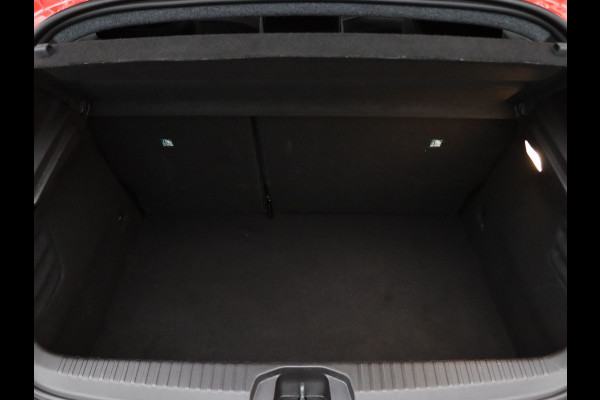 Renault Clio 1.6 E-Tech Full Hybrid techno 145pk 360° Camera | Cruise | Navi | Parkeersens. v+a | Stoel-/stuurverw.