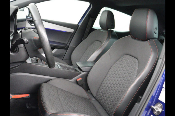 Seat Leon 1.0 TSI FR Launch Edition | Panoramadak | Trekhaak | Stoelverwarming | Camera | Carplay | Navigatie | Sfeerverlichting | Adaptive cruise | Keyless | Full LED | Dodehoek detectie