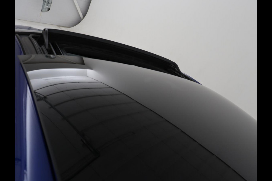 Seat Leon 1.0 TSI FR Launch Edition | Panoramadak | Trekhaak | Stoelverwarming | Camera | Carplay | Navigatie | Sfeerverlichting | Adaptive cruise | Keyless | Full LED | Dodehoek detectie