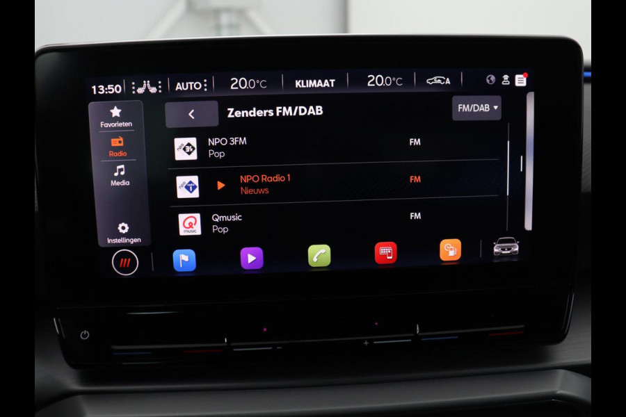 Seat Leon 1.0 TSI FR Launch Edition | Panoramadak | Trekhaak | Stoelverwarming | Camera | Carplay | Navigatie | Sfeerverlichting | Adaptive cruise | Keyless | Full LED | Dodehoek detectie