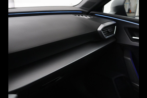 Seat Leon 1.0 TSI FR Launch Edition | Panoramadak | Trekhaak | Stoelverwarming | Camera | Carplay | Navigatie | Sfeerverlichting | Adaptive cruise | Keyless | Full LED | Dodehoek detectie