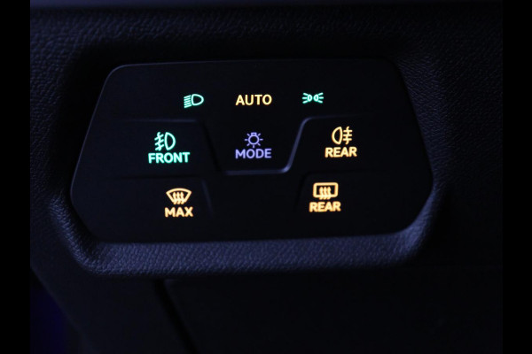 Seat Leon 1.0 TSI FR Launch Edition | Panoramadak | Trekhaak | Stoelverwarming | Camera | Carplay | Navigatie | Sfeerverlichting | Adaptive cruise | Keyless | Full LED | Dodehoek detectie