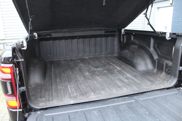 Dodge Ram 1500 5.7 V8 402pk 4x4 Crew Cab Limited LPG Panoramadak NL-Auto NAP Clima Cruise Navi 360 Camera LMV Leder Keyless