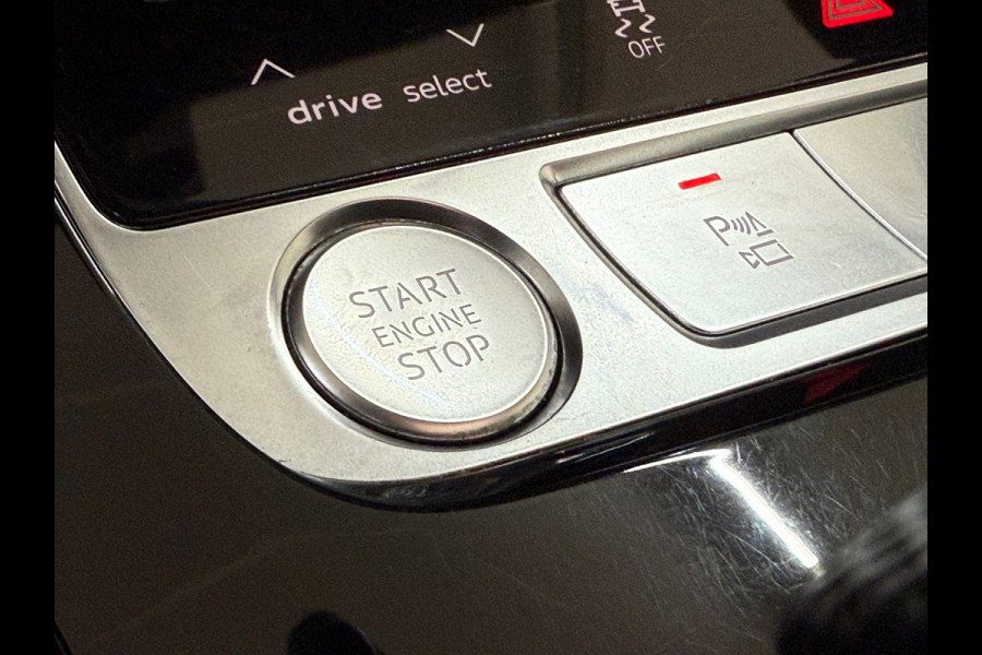 Audi Q8 55 TFSI quattro Pro Line Plus /BlackPACK/Luchtvering/PANO/ MATRIX LED/ 22INCH/ BANG&OLUFSEN/TREKHAAK