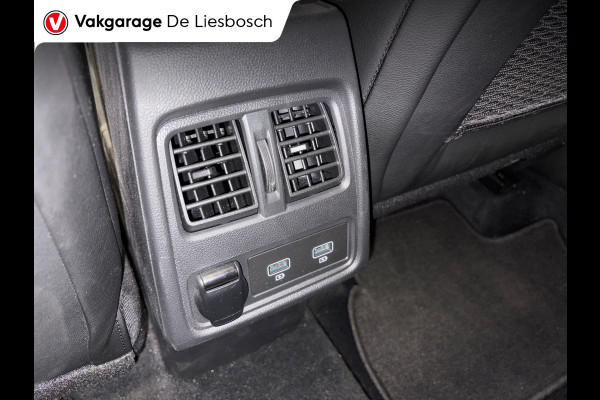 Renault Captur 1.6 E-Tech Plug-in Hybrid 160 Intens / camera /stoel verwarming / navigatie