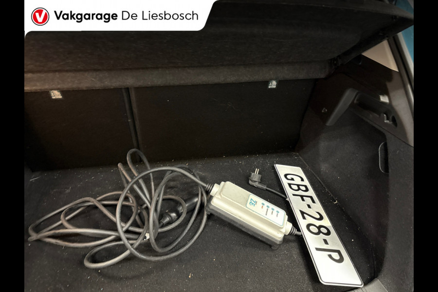 Renault Captur 1.6 E-Tech Plug-in Hybrid 160 Intens / camera /stoel verwarming / navigatie