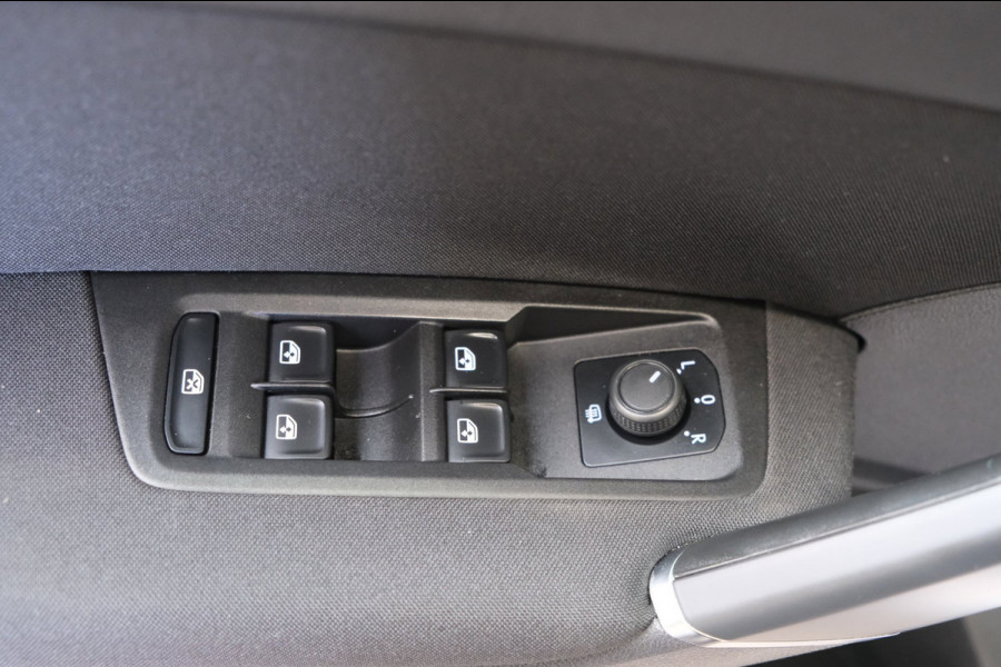 Volkswagen Touran 2.0 TDI 150 PK DSG > Grijskenteken < - Airco, Cruise, PDC.