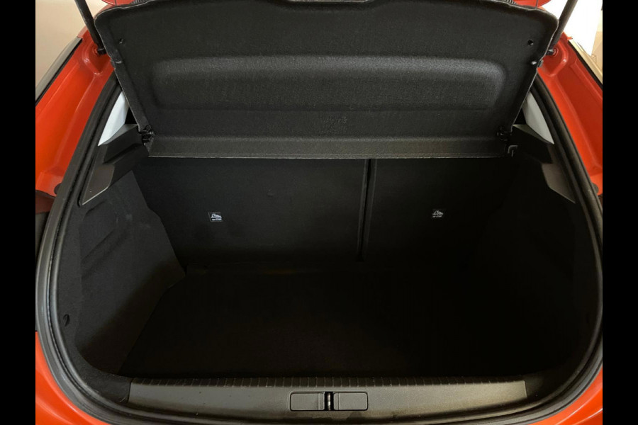 Opel Corsa 1.2 Elegance AIRCO NAVI VIA APP CRUISE BLUETOOTH PDC CHROOM VELGEN METALLIC LAK 5DRS ZEER NETTE AUTO