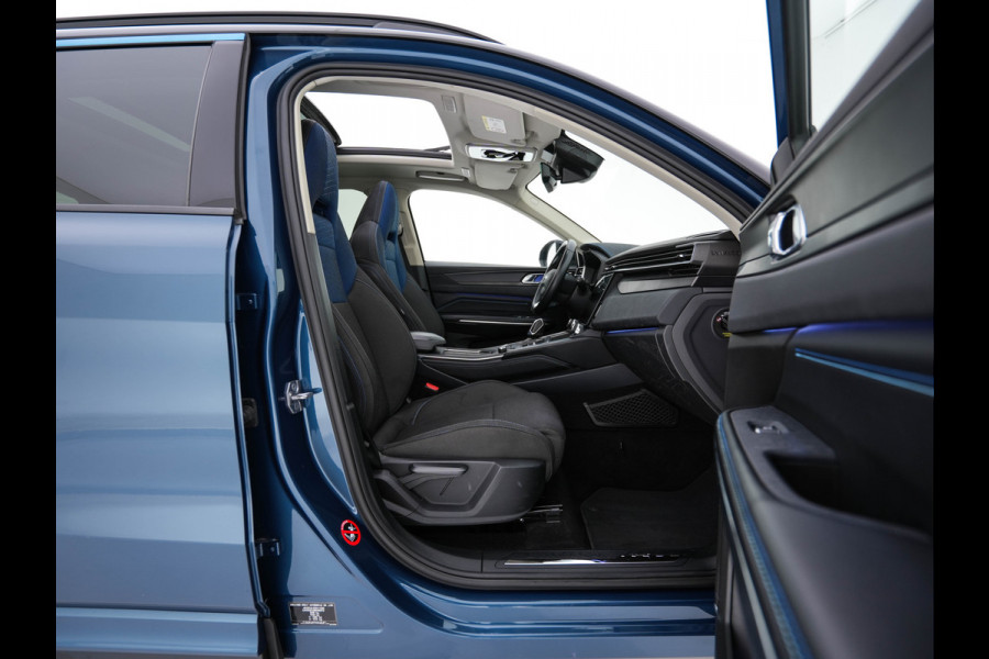 Lynk & Co 01 1.5 (Plug-In) (INCL-BTW) Aut. *PANO | FULL-LED | ADAPTIVE-CRUISE | MICROFIBRE | BLIND-SPOT | MEMORY-PACK | DIGI-COCKPIT | HEATED-SPORTSEATS | TOPVIEW | KEYLESS | DAB+ | NAVI-FULLMAP |  ECC | AMBIENT-LIGHT