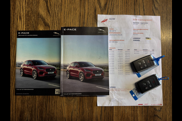 Jaguar E-Pace 2.0 P250 AWD First Edition Black Pack - Eerste eigenaar! R-dynamic, Cruise, Elek. verw. stoelen, Stuurverw. Airco!