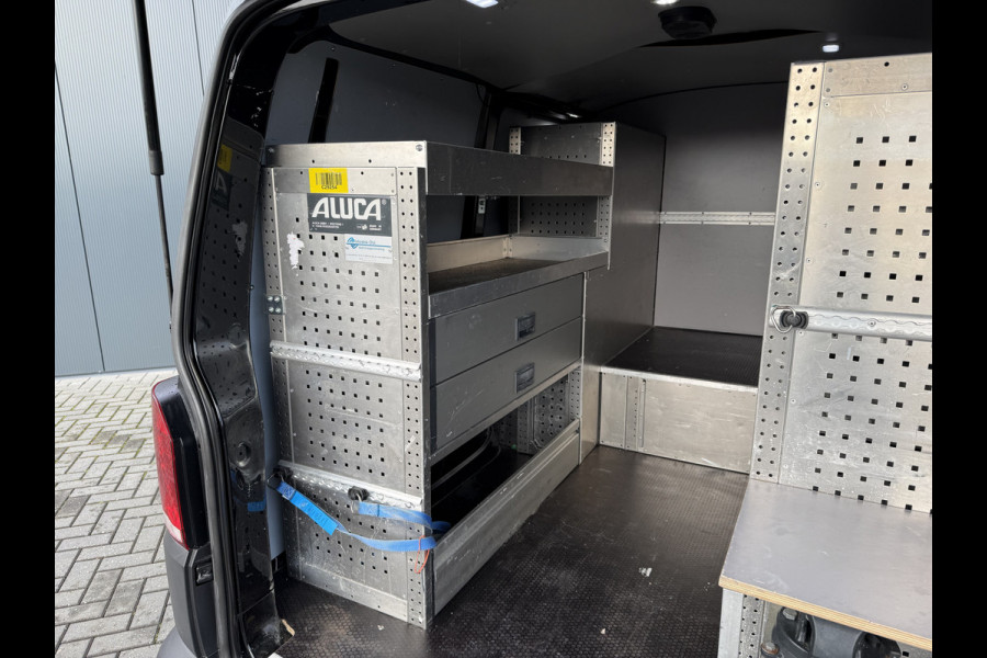 Volkswagen Transporter 2.0 TDI 150 PK DSG AUTOMAAT HIGHLINE / L1H1 / ALUCA INRICHTING / AIRCO / CRUISE / ACHTERKLEP / NAVI / CARPLAY