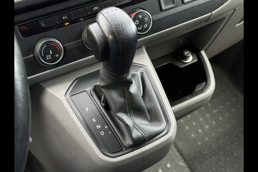 Volkswagen Transporter 2.0 TDI 150 PK DSG AUTOMAAT HIGHLINE / L1H1 / ALUCA INRICHTING / AIRCO / CRUISE / ACHTERKLEP / NAVI / CARPLAY