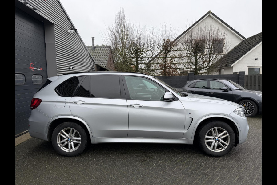 BMW X5 xDrive30d High Executive M-Sport | Panoramadak | Head-Up Display | Camera | Dodehoek Detectie | Elektrische Trekhaak |