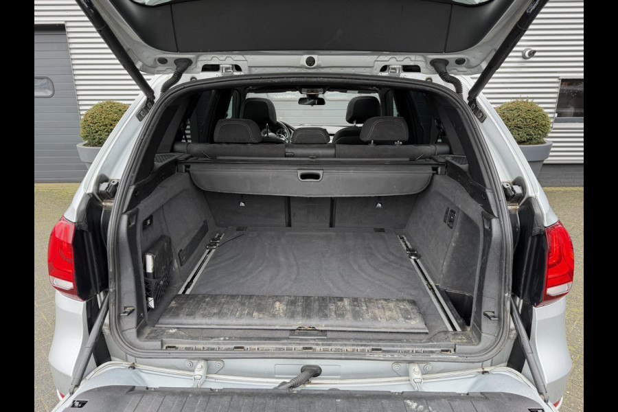 BMW X5 xDrive30d High Executive M-Sport | Panoramadak | Head-Up Display | Camera | Dodehoek Detectie | Elektrische Trekhaak |