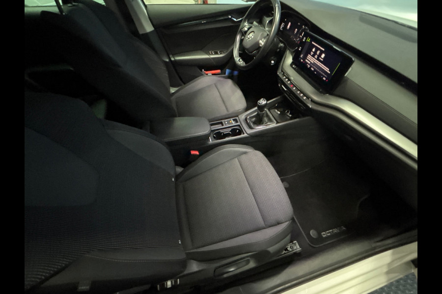 Škoda Octavia Combi 1.0 TSI Business Edition Navi | Clima| Cruise | Trekhaak