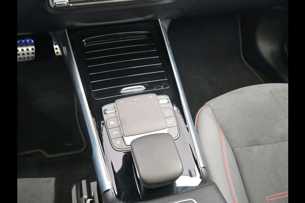 Mercedes-Benz EQB 250+ AMG Line 71 kWh | Automaat | Adaptive Cruisecontrol | 360 Camera | Stoelverwarming | Sfeerverlichting |