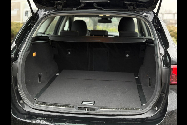 Toyota Avensis Touring Sports 1.8 VVT-i Aspiration | Afn. Trekhaak, Navi, Camera, Cruise, Climate | Dealeronderhouden |