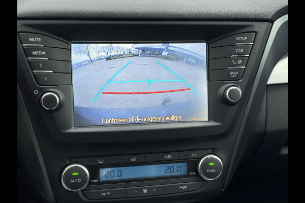 Toyota Avensis Touring Sports 1.8 VVT-i Aspiration | Afn. Trekhaak, Navi, Camera, Cruise, Climate | Dealeronderhouden |