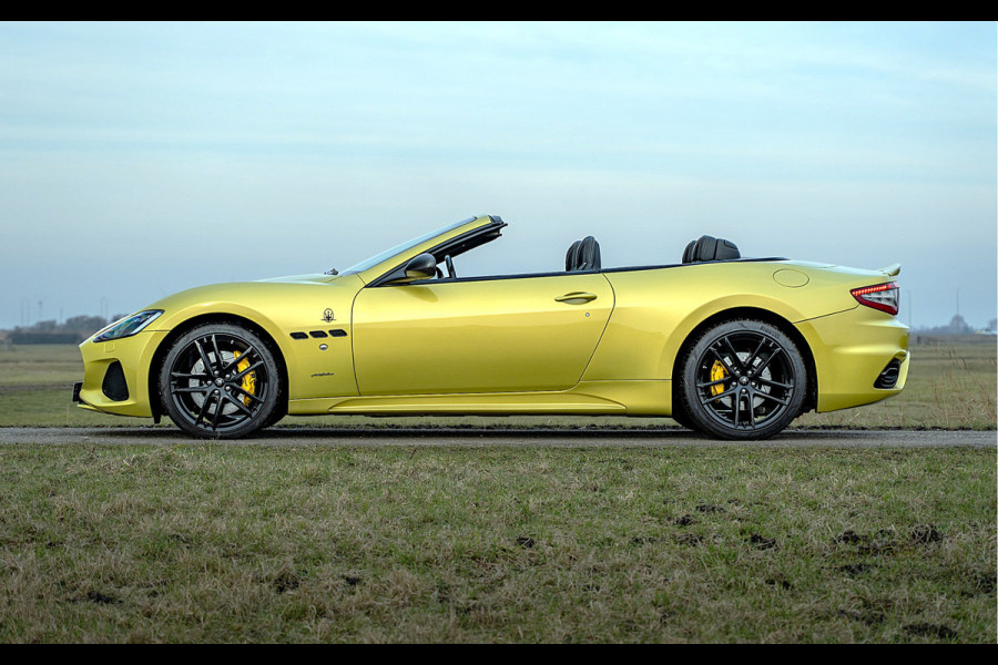Maserati GranCabrio 4.7 Sport | AM Kleur | 1-1 | Carbon | Carplay