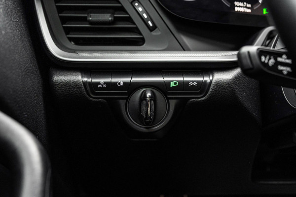 Porsche 911 3.0 Carrera 4 S 450 PK | Krijt | 1e Eig | BTW | LED | 21''