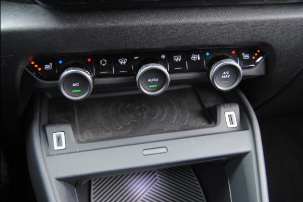 Citroën C4 1.2 PT. Shine | Apple Carplay | Stoelverwarming | Trekhaak