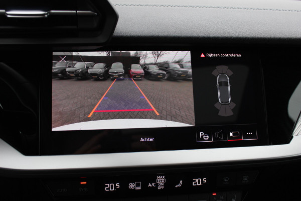 Audi A3 Sportback 45 TFSI e S edition Competition / Panoramadak  / Head-up / RS Seats / B&O / Elektr. stoelen / 19'' / CarPlay / Stoelmassage+Verwarming / Dodehoek / DAB / ACC